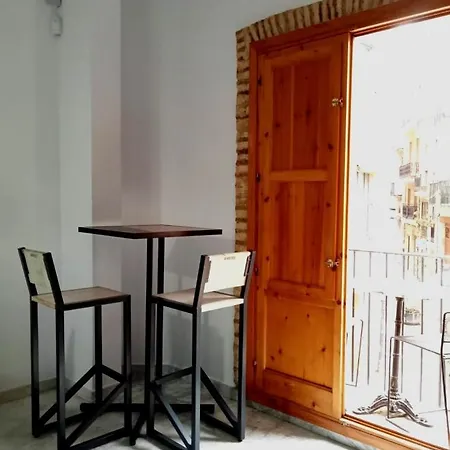 Con Encanto En Pleno Casco Antiguo Ron Valencia