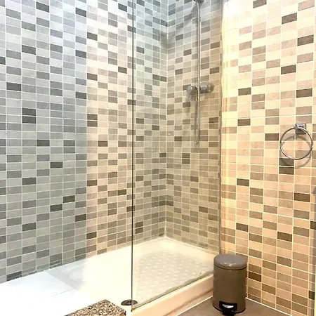 2 Terraza Free Wifi *