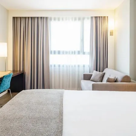 Ilunion 4 Otel 4*