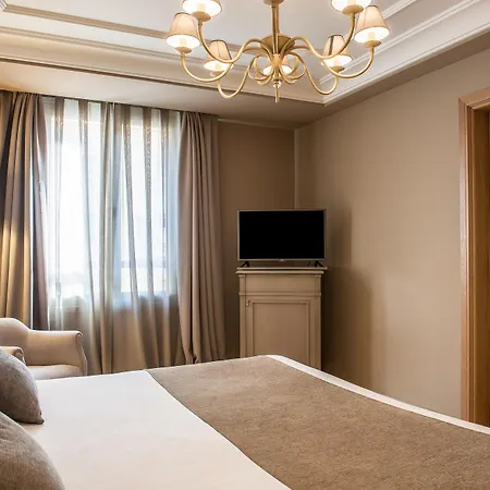 Vincci Lys Hotel