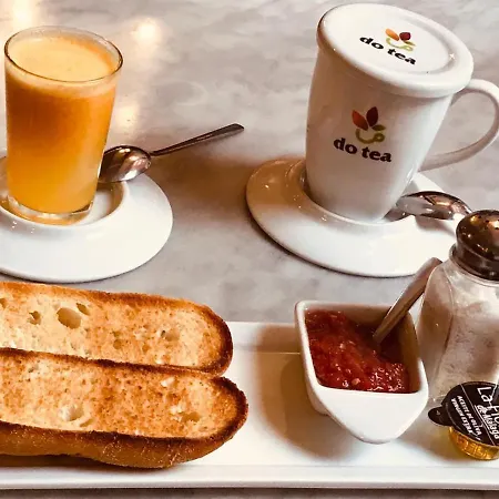 Cozy In Center Apartment Valencia