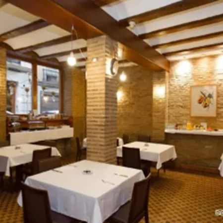 Otel Ad Hoc Monumental 1881 3*