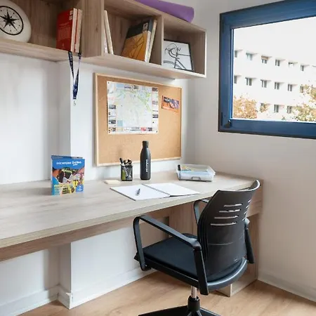 Juvenil Colegio Mayor Galileo Galilei Apartament