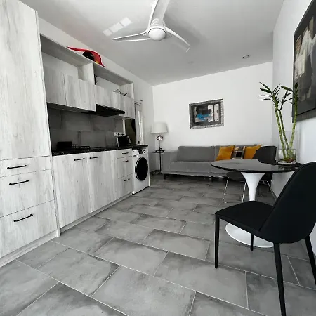 Apartament Near The Port, Of Arts And 10min To The