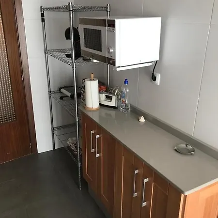 En Complejo Residencial Con Piscina Y Garaje Frente Al Mar ולנסיה