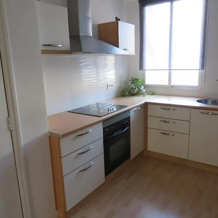 布哈迪拉公寓 *