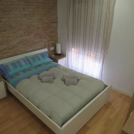 布哈迪拉公寓 公寓 *