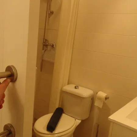 Апартаменты Lovely In Wifi Free Валенсия