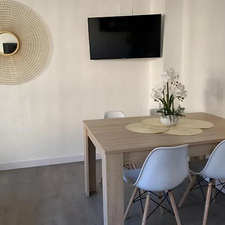 Espectacular Apartamento A 100mt De La Playa Arenas Appartement *