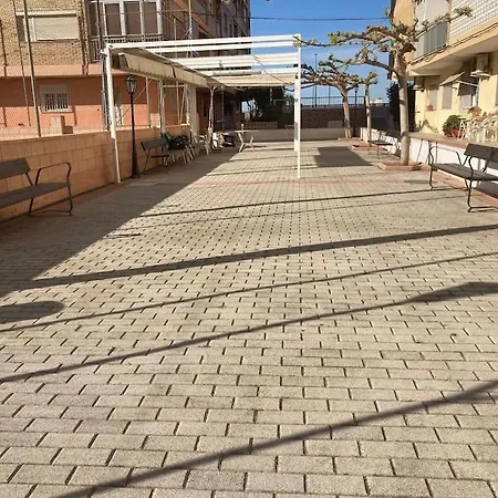 Coqueto De Playa Con Piscina Y Terraza דירה *