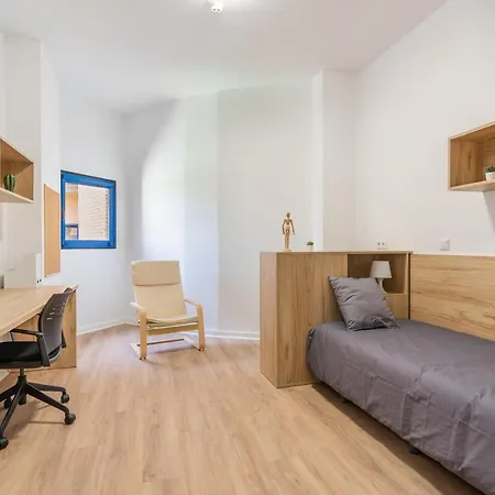 Apartament Juvenil Colegio Mayor Galileo Galilei *