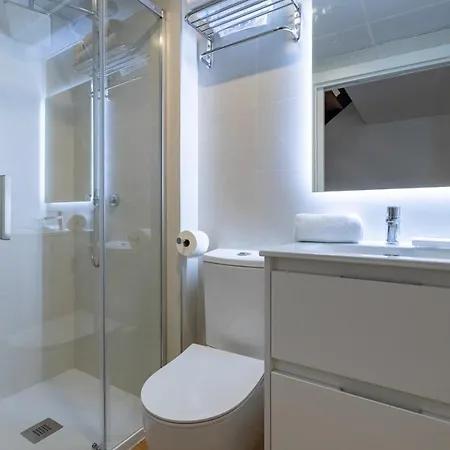 Travel Habitat Alameda Suites.