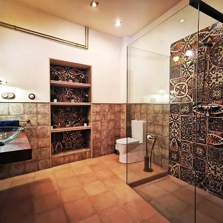 Portrait Boutique Valenza