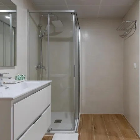 Travel Habitat Alameda Suites.