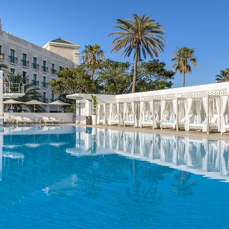 Arenas Balneario Отель Валенсия