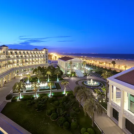 Arenas Balneario Отель 5*