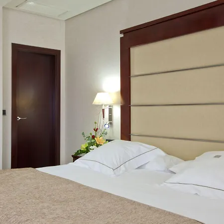 Hotel Center 4*