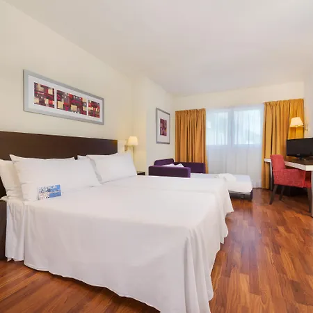 Port Feria Hotel 4*