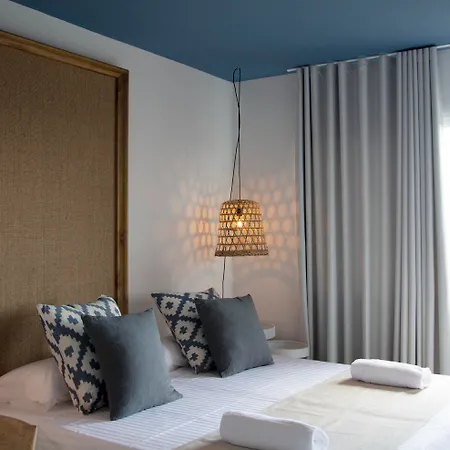& Co. Saler Boutique Hotel