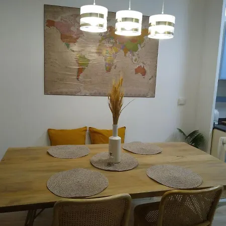 Casa Con Encanto Y Terraza Junto A La Playa Ferienhaus