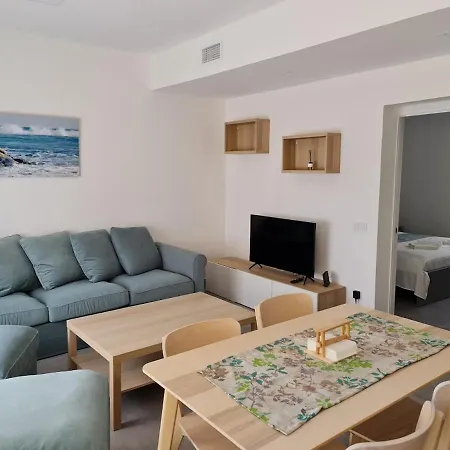 Apartment Arenas 1 *