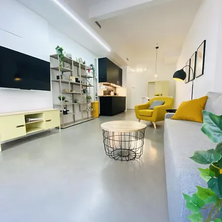 Tarongers, Lovely Flat In The Center Apartament *