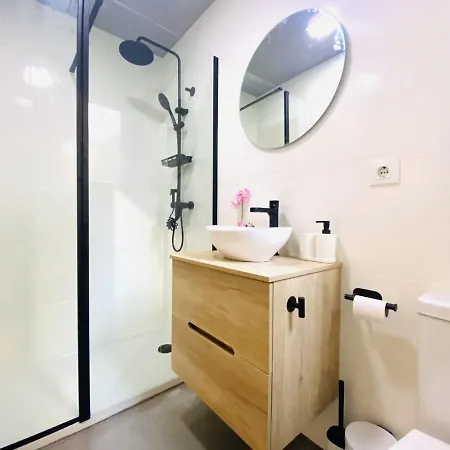 Tarongers, Lovely Flat In The Center Apartament *