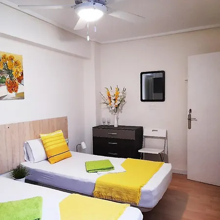 Double Cozy Room. Ruzafa - Perfect Place To