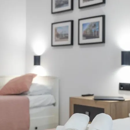 Travel Habitat La Marina Real Apartman *
