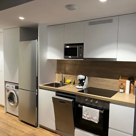 Alameda Velvet Ciudad Ciencias - Housevanlive アパート バレンシア