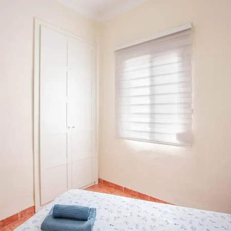 Malvarosa Beach Economy Apartman *