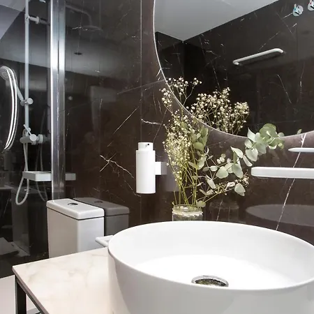 Neobeds - Stylish Modern 1br Near Old Town & Steps From Turia Park דירה *