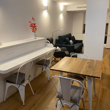 Travel Habitat Alameda Suites.