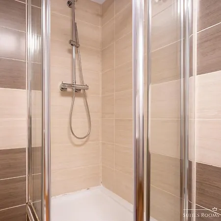 Suites Rooms Valencia 招待所 瓦伦西亚