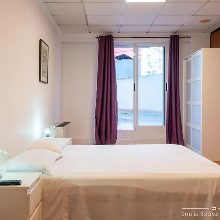 Suites Rooms Valencia 招待所 2*