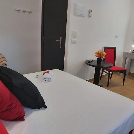 Rous - Solo Adultos *