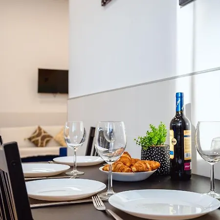 Apartment Lliri 32 *