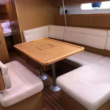 Velero Monia * Valencia