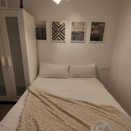 Pequeno Con Mini Piscina - No Climatizada *