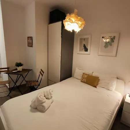 Pequeno Con Mini Piscina - No Climatizada Lejlighed Valencia