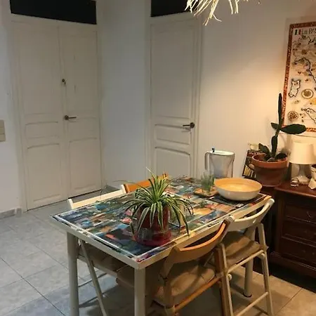 Con Encanto En La Alameda Homestay *