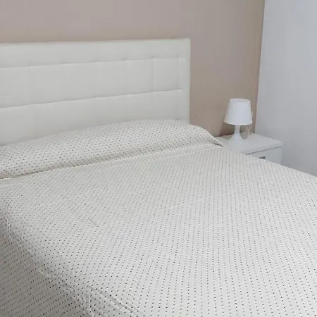 Apartman Nuevo Con Terraza Muy Cerca De La Playa
