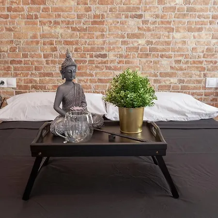 Artsy Large Getaway - 2 Bedroom W Huge Patio - Great For Families And Digital Nomads Appartement *