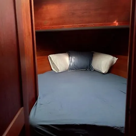 Hotel na wodzie Excelente Velero Clasico En *