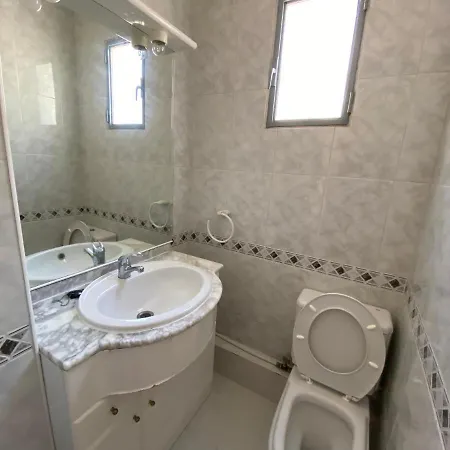 Piso Jovenes Familia Cerca Playa Y Centro . Blasco Ibanez A Apartamento