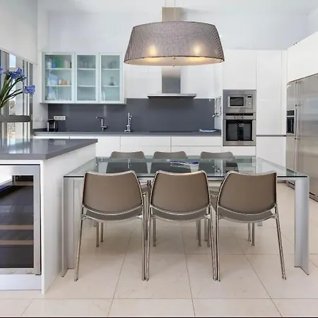 Διαμέρισμα Luxury Sea View With 2