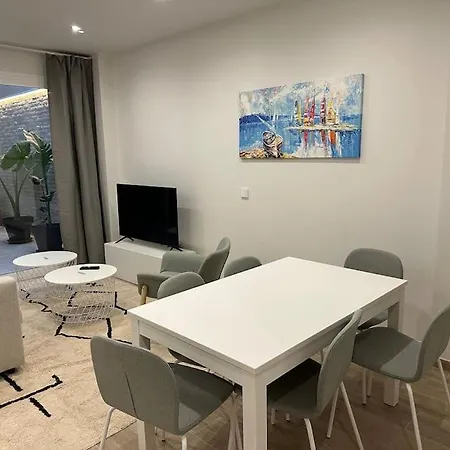 Precioso Con Patio. Pyp *