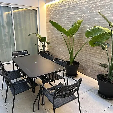 Precioso Con Patio. Pyp