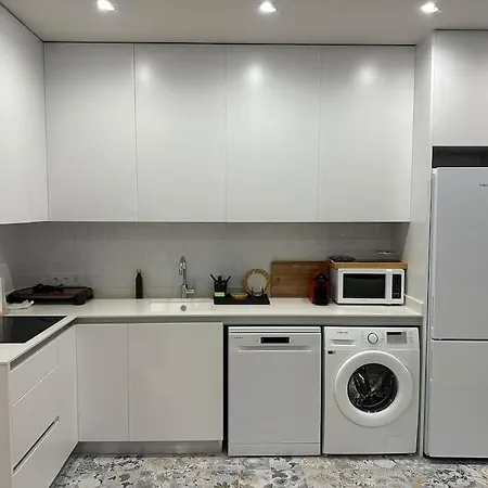 Apartman Precioso Con Patio. Pyp Valencia