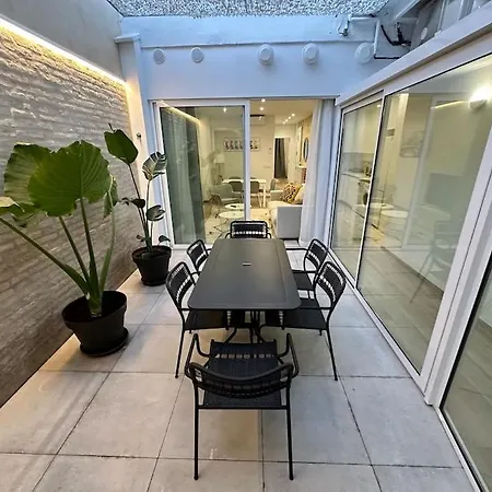 Apartman Precioso Con Patio. Pyp Valencia